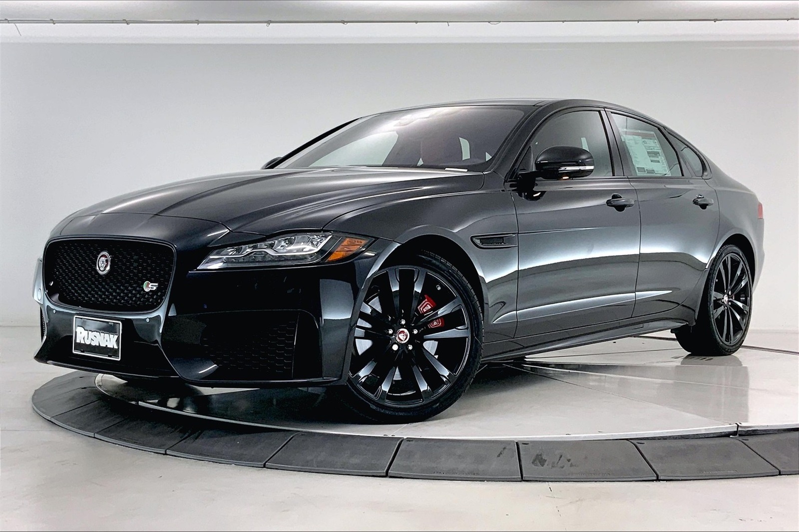 jaguar xf 2020